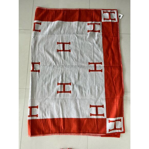 H Blanket Orange White NWT - Picture 1 of 10